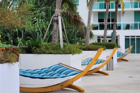 Condominio en alquiler en Miami, Florida, 1 dormitorio, 58.34 m2 № 2007581 - foto 27