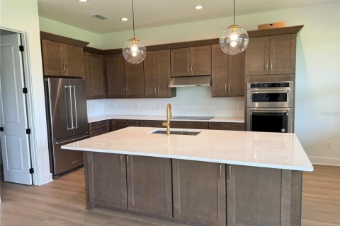 House in Sanford, Florida 4 bedrooms, 260.13 sq.m. № 1732177 - photo 5
