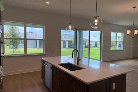 House in Sanford, Florida 4 bedrooms, 260.13 sq.m. № 1732177 - photo 10