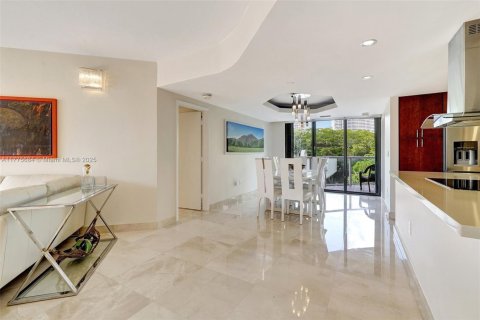 Condominio en venta en Aventura, Florida, 2 dormitorios, 170.94 m2 № 1868695 - foto 7