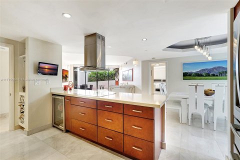 Condominio en venta en Aventura, Florida, 2 dormitorios, 170.94 m2 № 1868695 - foto 17