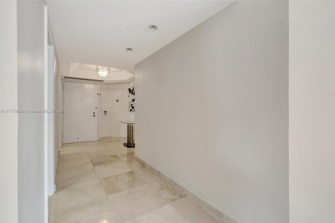 Condominio en venta en Aventura, Florida, 2 dormitorios, 170.94 m2 № 1868695 - foto 3