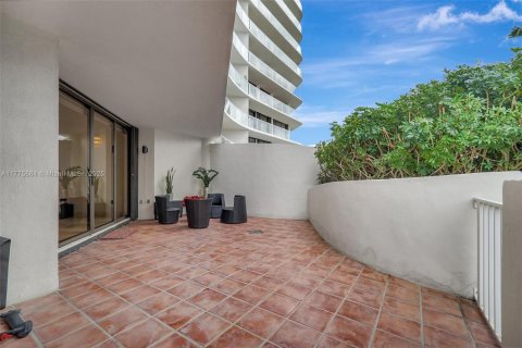 Condominio en venta en Aventura, Florida, 2 dormitorios, 170.94 m2 № 1868695 - foto 29