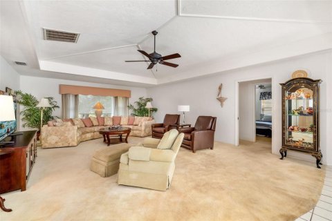 House in Bradenton, Florida 3 bedrooms, 171.59 sq.m. № 1765603 - photo 9