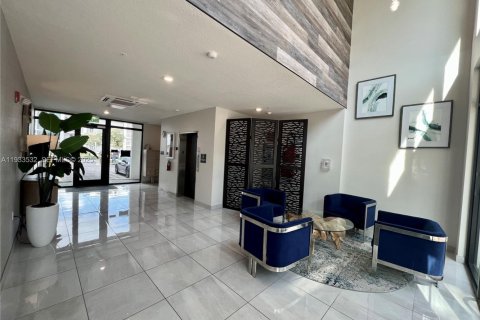 Снять в аренду кондоминиум в Дорал, Флорида 3 спальни, 104.42м2, № 1991987 - фото 23