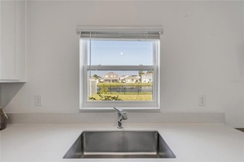 Купить виллу или дом в Эджуотер, Флорида 8 комнат, 178.19м2, № 2258524 - фото 20