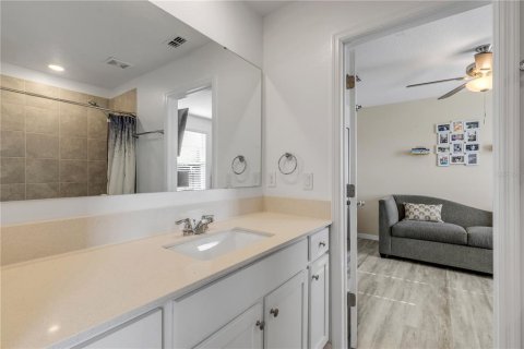 Купить виллу или дом в Эджуотер, Флорида 8 комнат, 178.19м2, № 2258524 - фото 26