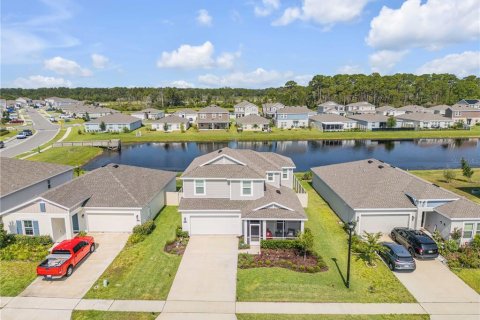 House in Edgewater, Florida 4 bedrooms, 178.19 sq.m. № 2258524
