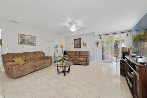 House in Clermont, Florida 3 bedrooms, 162.86 sq.m. № 1632001 - photo 4