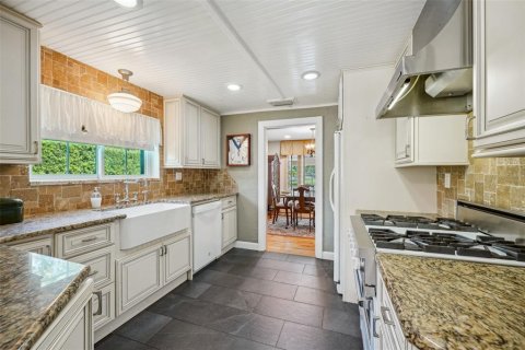 House in Orlando, Florida 3 bedrooms, 213.12 sq.m. № 2095656 - photo 14