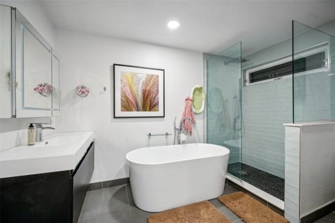 House in Orlando, Florida 3 bedrooms, 213.12 sq.m. № 2095656 - photo 28