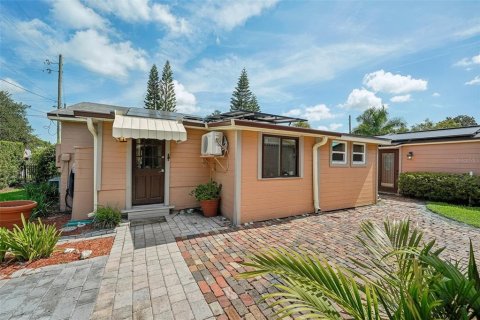 House in Orlando, Florida 3 bedrooms, 213.12 sq.m. № 2095656 - photo 25