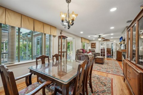 House in Orlando, Florida 3 bedrooms, 213.12 sq.m. № 2095656 - photo 12