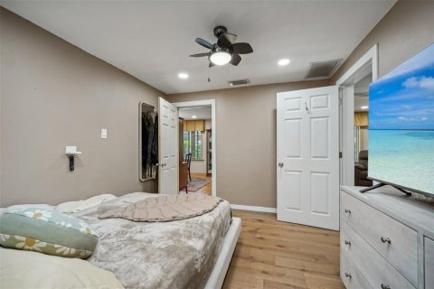 House in Orlando, Florida 3 bedrooms, 213.12 sq.m. № 2095656 - photo 30