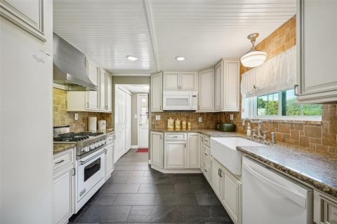 House in Orlando, Florida 3 bedrooms, 213.12 sq.m. № 2095656 - photo 15