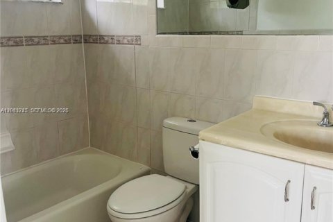 Apartment in Miami Beach, Florida 1 bedroom, 61.59 sq.m. № 2348635 - photo 13