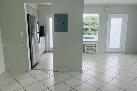 Apartment in Miami Beach, Florida 1 bedroom, 61.59 sq.m. № 2348635 - photo 3