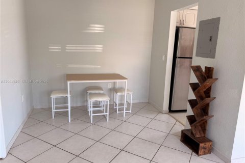 Apartment in Miami Beach, Florida 1 bedroom, 61.59 sq.m. № 2348635 - photo 10