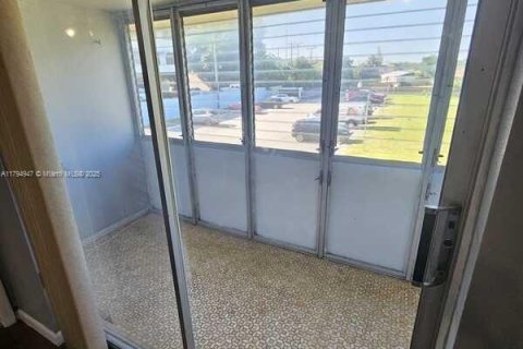 Condominio en venta en Miami Gardens, Florida, 1 dormitorio, 53.88 m2 № 1977844 - foto 8