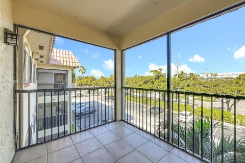 Copropriété à vendre à Pompano Beach, Floride: 1 chambre, 62.71 m2 № 1993071 - photo 16