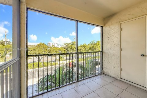 Copropriété à vendre à Pompano Beach, Floride: 1 chambre, 62.71 m2 № 1993071 - photo 18