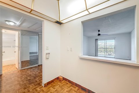 Copropriété à vendre à Pompano Beach, Floride: 1 chambre, 62.71 m2 № 1993071 - photo 9