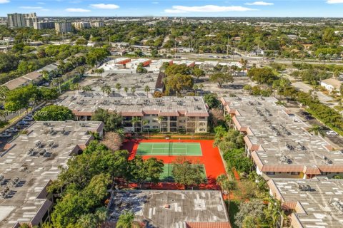 Copropriété à vendre à Pompano Beach, Floride: 1 chambre, 62.71 m2 № 1993071 - photo 23