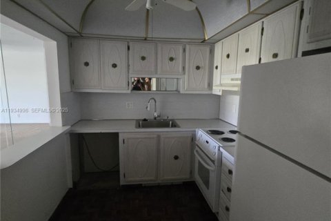 Copropriété à vendre à Pompano Beach, Floride: 1 chambre, 62.71 m2 № 1993071 - photo 5