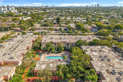 Copropriété à vendre à Pompano Beach, Floride: 1 chambre, 62.71 m2 № 1993071 - photo 22