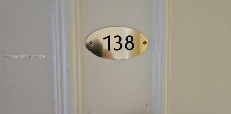 Condo à Pompano Beach, Floride, 1 chambre  № 1993071