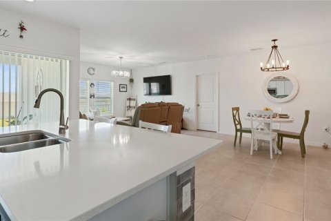 Casa en venta en Groveland, Florida, 4 dormitorios, 171.68 m2 № 1583800 - foto 6