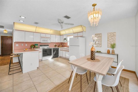 Casa en venta en New Port Richey, Florida, 2 dormitorios, 143.16 m2 № 2106748 - foto 21