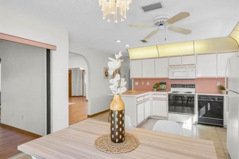 Casa en venta en New Port Richey, Florida, 2 dormitorios, 143.16 m2 № 2106748 - foto 20