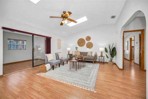 Casa en venta en New Port Richey, Florida, 2 dormitorios, 143.16 m2 № 2106748 - foto 9