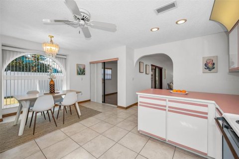 Casa en venta en New Port Richey, Florida, 2 dormitorios, 143.16 m2 № 2106748 - foto 16
