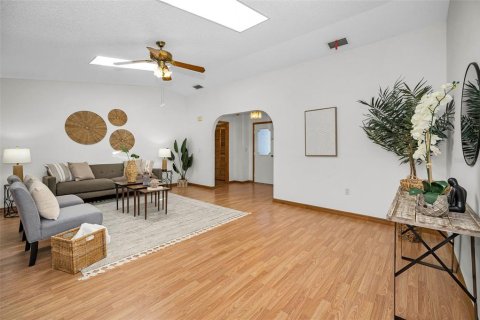 Casa en venta en New Port Richey, Florida, 2 dormitorios, 143.16 m2 № 2106748 - foto 7