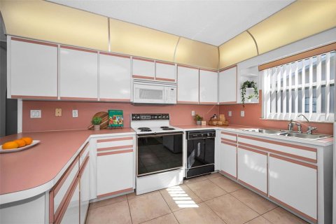Casa en venta en New Port Richey, Florida, 2 dormitorios, 143.16 m2 № 2106748 - foto 14
