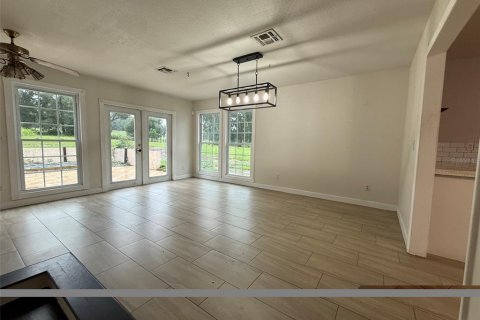 Villa ou maison à vendre à Dade City, Floride: 4 chambres, 291.71 m2 № 2406239 - photo 4
