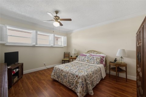 Condo in Pembroke Pines, Florida, 2 bedrooms № 2256442 - photo 4