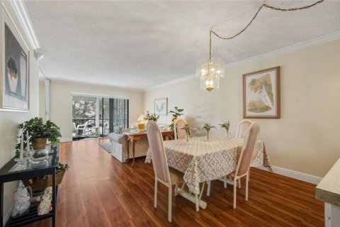Condo in Pembroke Pines, Florida, 2 bedrooms № 2256442