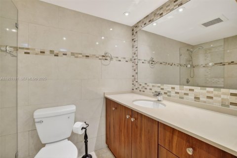 Купить кондоминиум в Халландейл-Бич, Флорида 2 спальни, 106.84м2, № 1984252 - фото 27