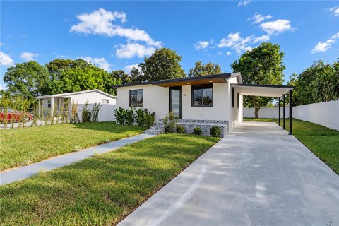 Villa ou maison à vendre à Hollywood, Floride: 3 chambres, 66.89 m2 № 2412364 - photo 12