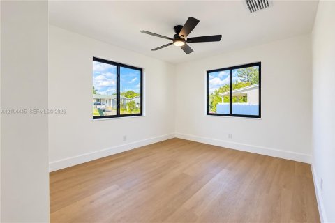 Villa ou maison à vendre à Hollywood, Floride: 3 chambres, 66.89 m2 № 2412364 - photo 25