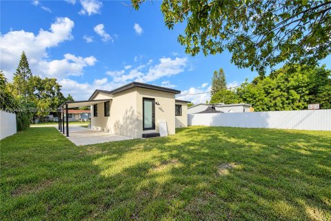 Villa ou maison à vendre à Hollywood, Floride: 3 chambres, 66.89 m2 № 2412364 - photo 29