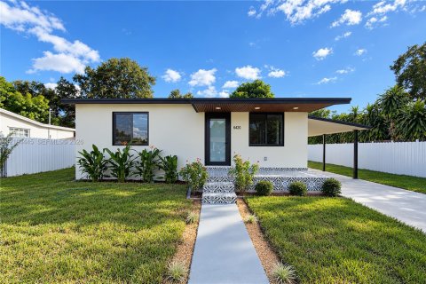 Villa ou maison à vendre à Hollywood, Floride: 3 chambres, 66.89 m2 № 2412364 - photo 13