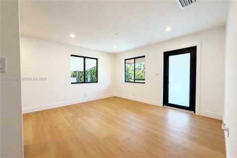Villa ou maison à vendre à Hollywood, Floride: 3 chambres, 66.89 m2 № 2412364 - photo 28