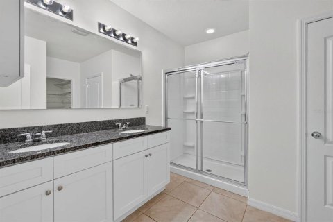 House in Port Orange, Florida 4 bedrooms, 171.5 sq.m. № 2415455 - photo 27