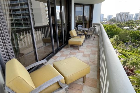 Condo in Aventura, Florida, 3 bedrooms  № 1939541 - photo 15