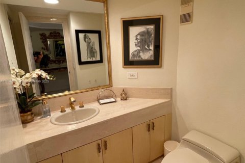 Condo in Aventura, Florida, 3 bedrooms  № 1939541 - photo 28