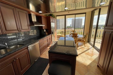 Condo in Aventura, Florida, 3 bedrooms  № 1939541 - photo 18